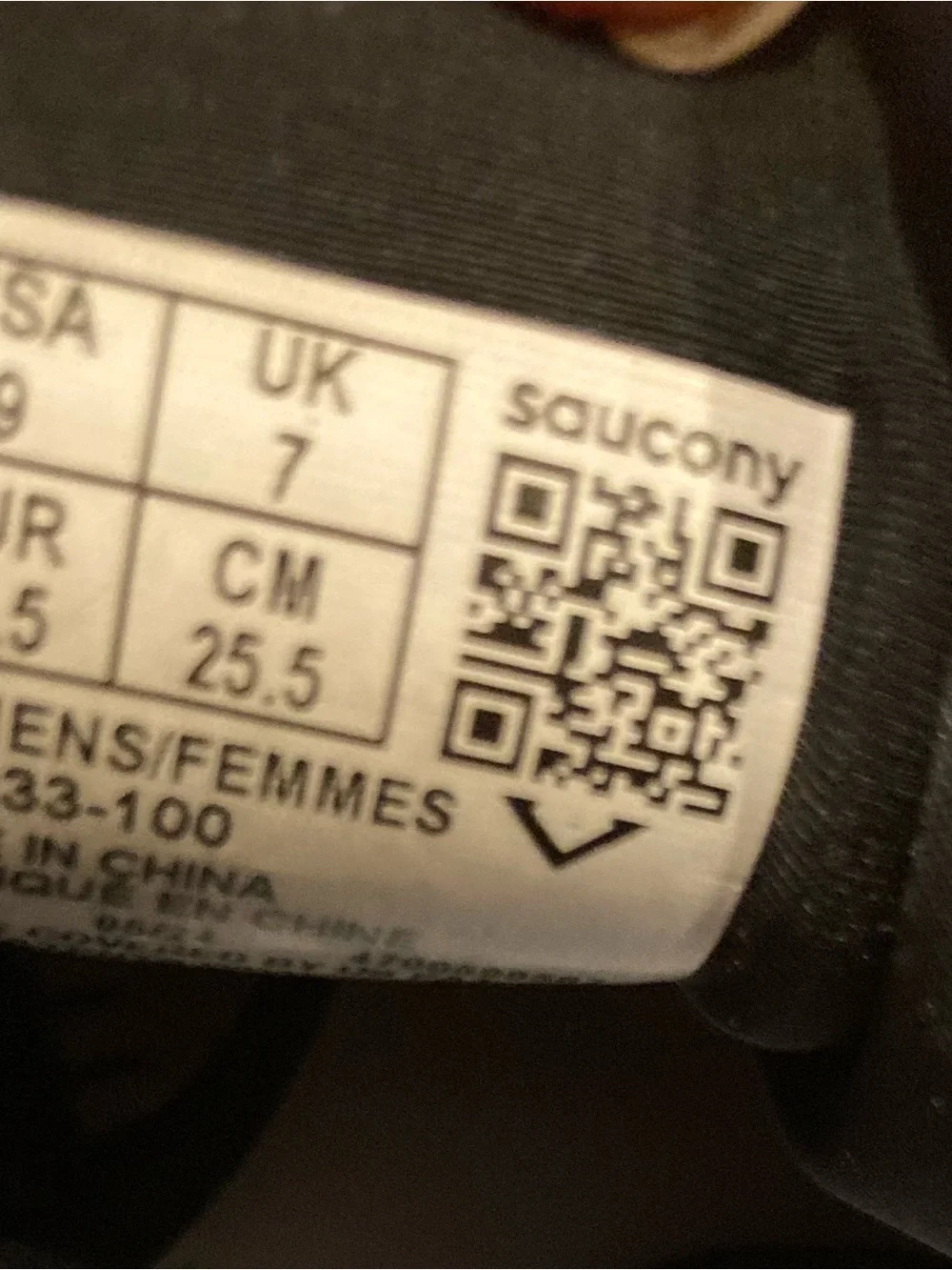 Saucony Hurricane 24 Shoes Womens Size 9 Black Running Sneakers S10933-100
